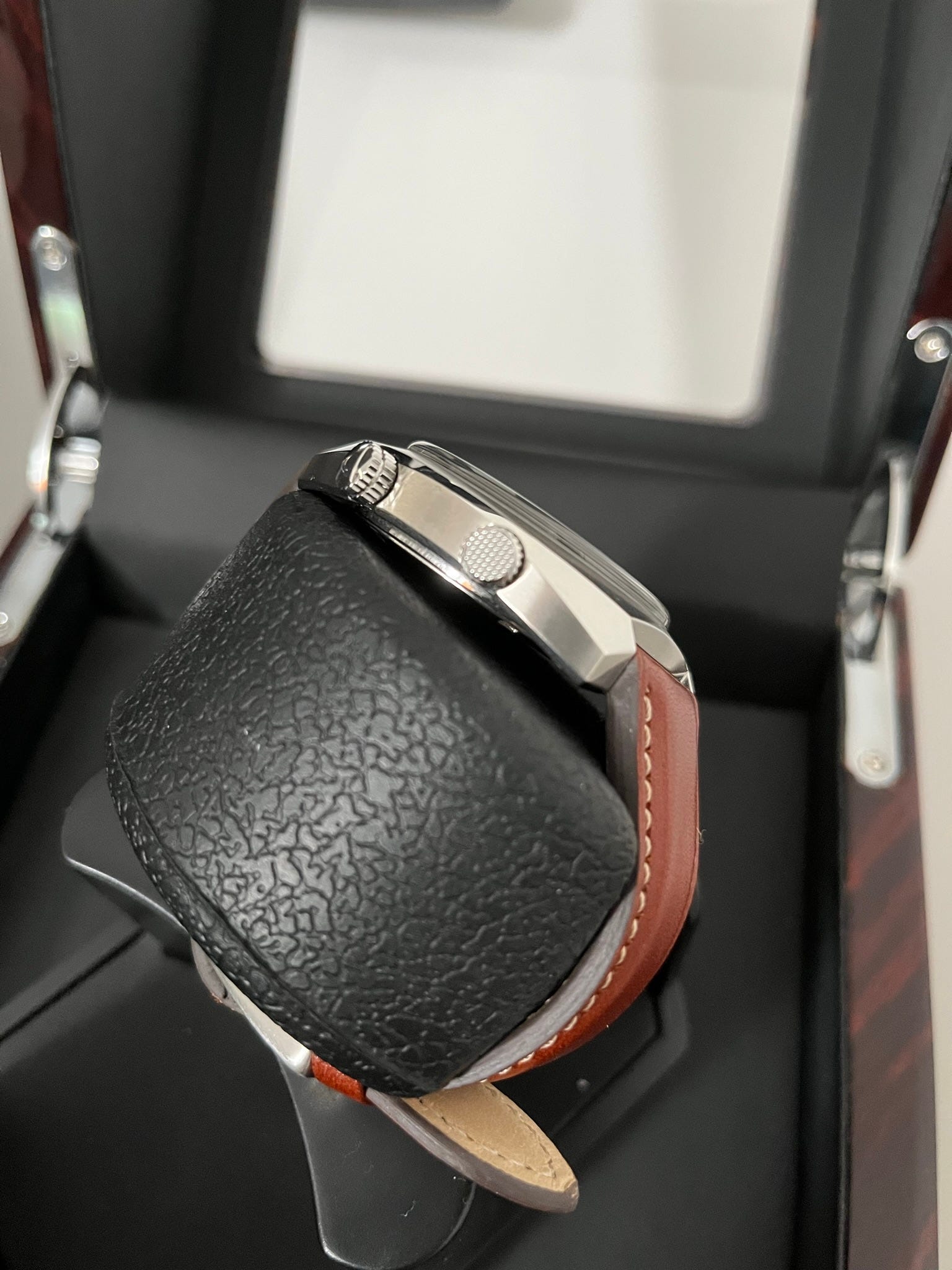 Review: Alpina Startimer Pilot Heritage Automatic GMT (AL-555XS4H6