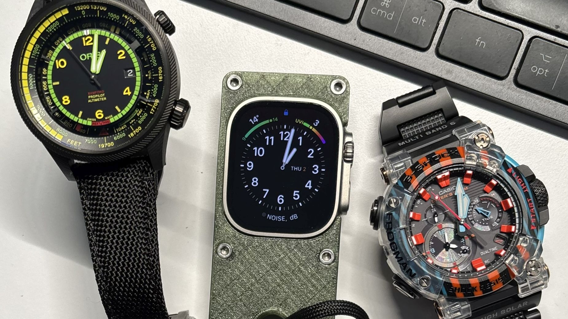 ⌚️ Mechanical vs. Smartwatch — why choose?