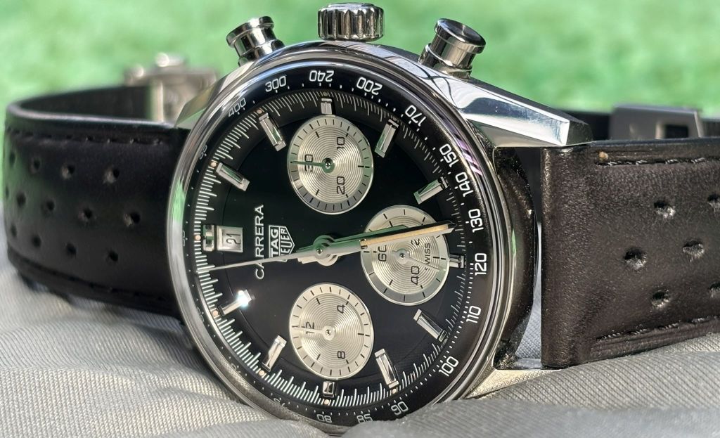 The Great Japanese Find: Why the TAG Heuer Carrera “Glassbox” is the Ultimate Modern Vintage Chronograph